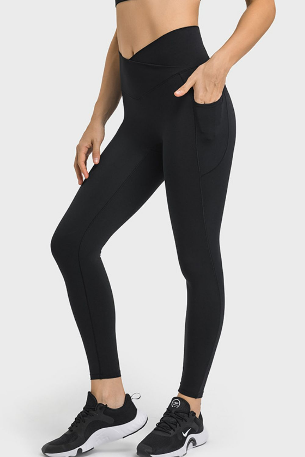 Poised Pocket Legging – Bad Peach Fitness